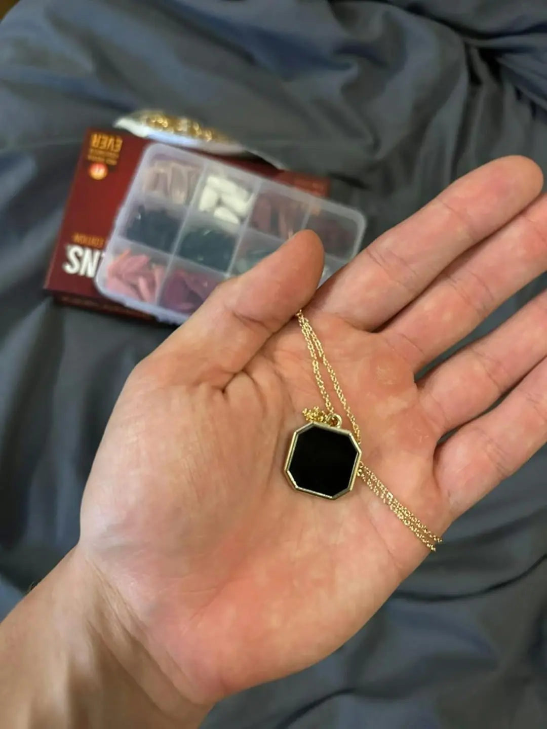 Benutzerdefinierte Halskette mit verstecktem Foto  ErinnerungSchmuck