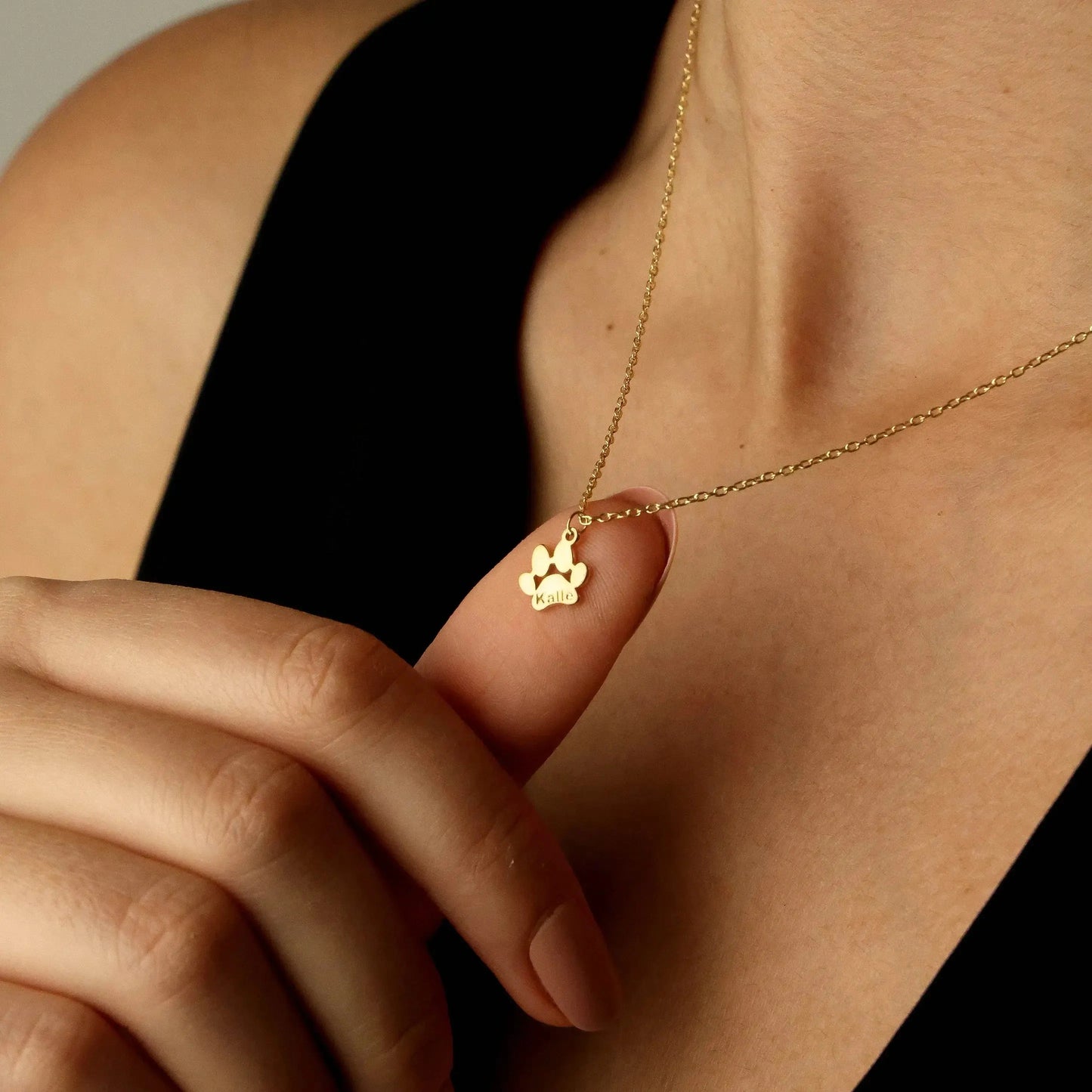 Personalisierte Halskette mit Namen und Pfote  ErinnerungSchmuck