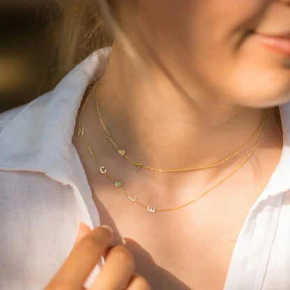 Personalisierte Halskette mit den lateralen Initialen  ErinnerungSchmuck