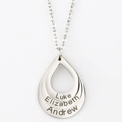 Personalisierter Tropfenhals mit Namen  ErinnerungSchmuck