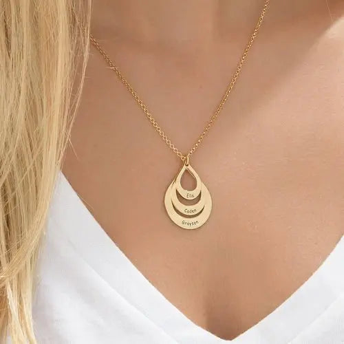 Personalisierter Tropfenhals mit Namen  ErinnerungSchmuck