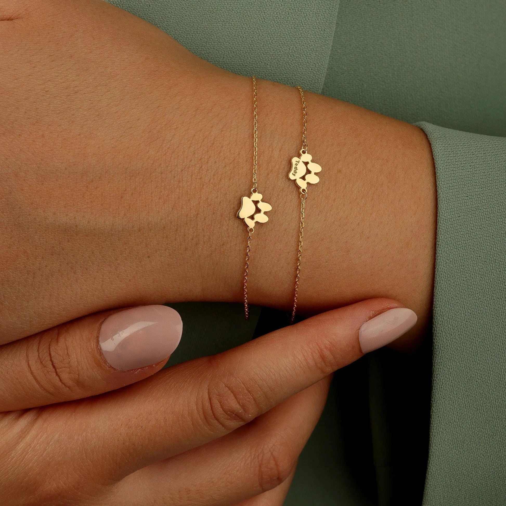 Personalisiertes Armband mit Pfoten -veranlagter Name  ErinnerungSchmuck